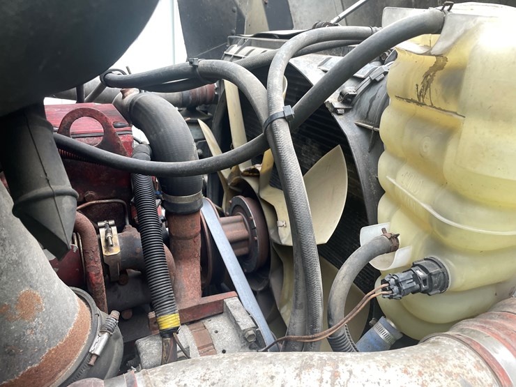 #210-•-2009-international-eagle-semi-tractor-(fall-creek,-wi)-(has-wi-title)-image-24