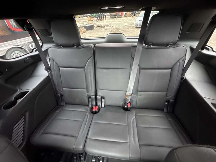 2023-gmc-yukon-denali-image-18