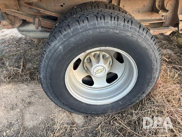 2009-chevrolet-3500hd-image-34