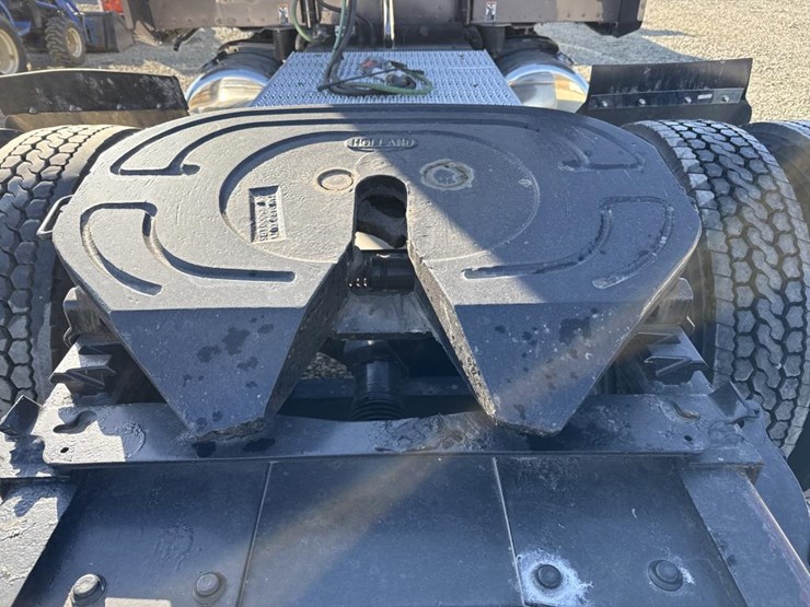 2012-peterbilt-389-image-50