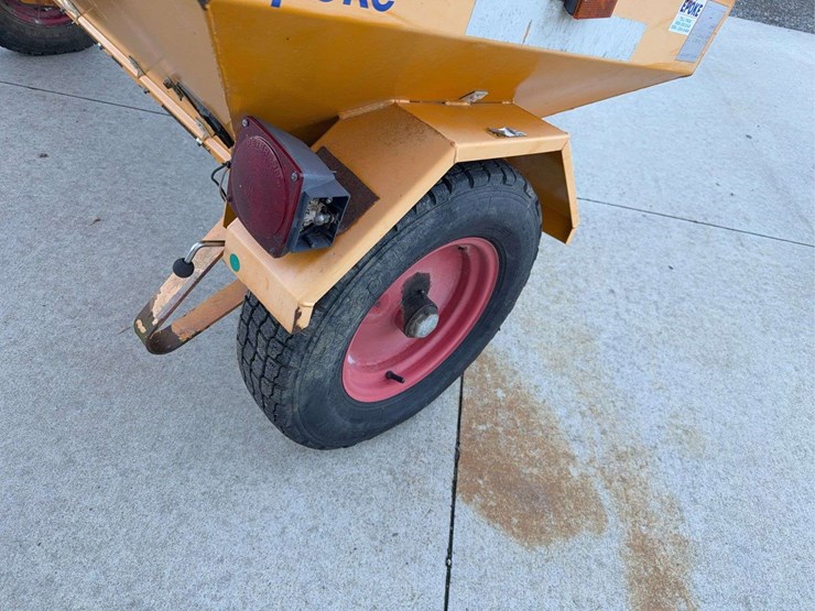 epoke-6'-seeder/fertilizer-cart-image-7