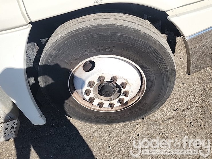 2018-freightliner-cascadia-125-image-8