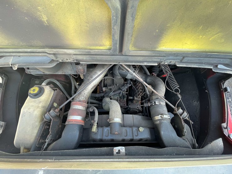 international-4900-image-50