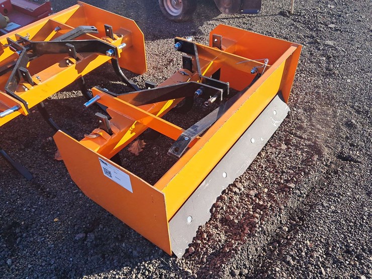 wolverine-47"-grader-image-3