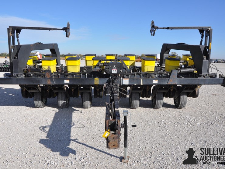 black-machine-16-17-image-2