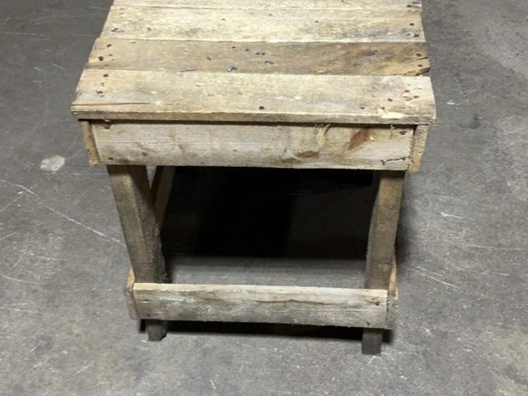 #610-•-11-wooden-tables-image-33