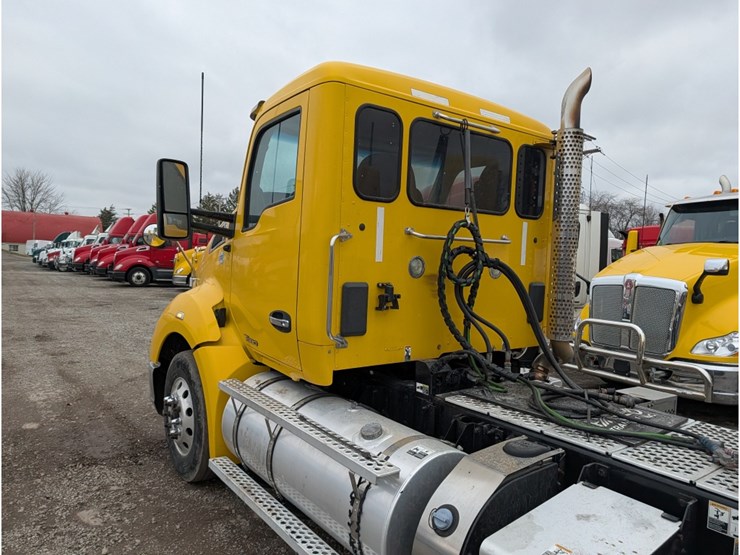 2020-kenworth-t680-image-13