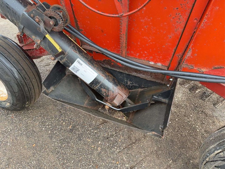 unverferth-15'-hydraulic-seed-auger-image-2