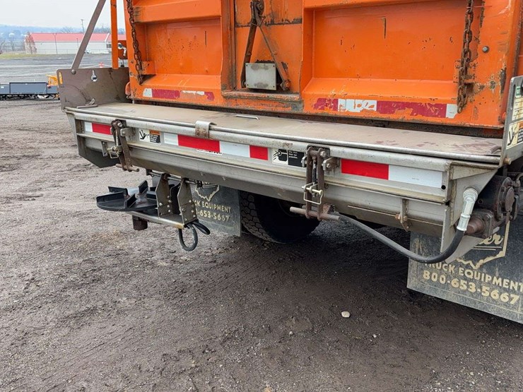 2004-international-7400-image-14