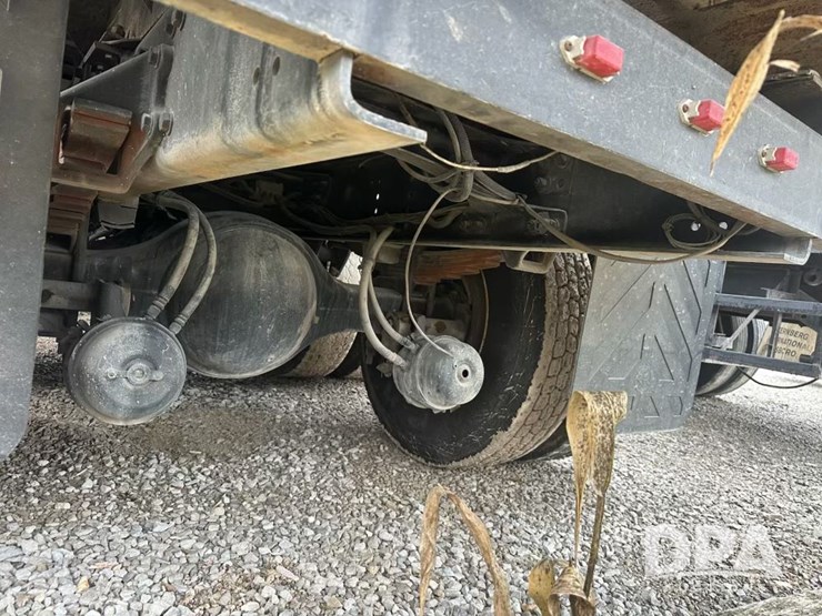 freightliner-fl80-image-4