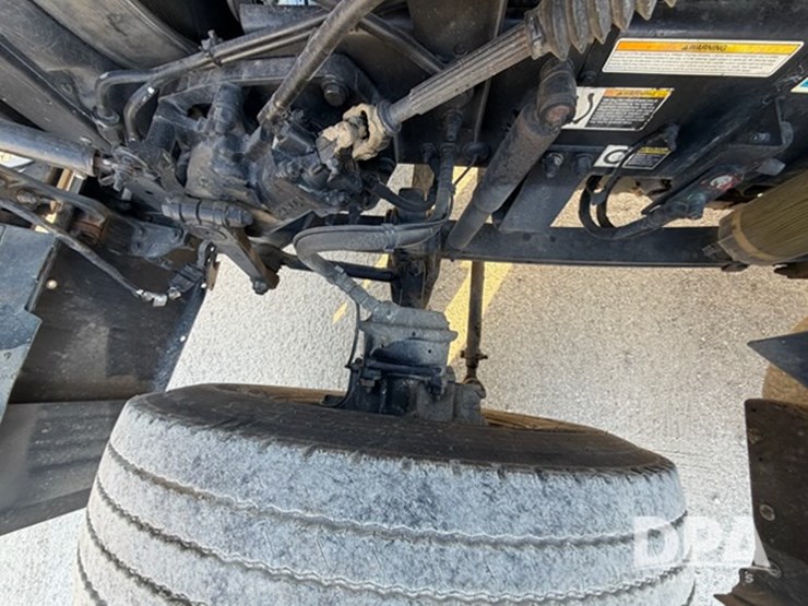 peterbilt-567-image-44