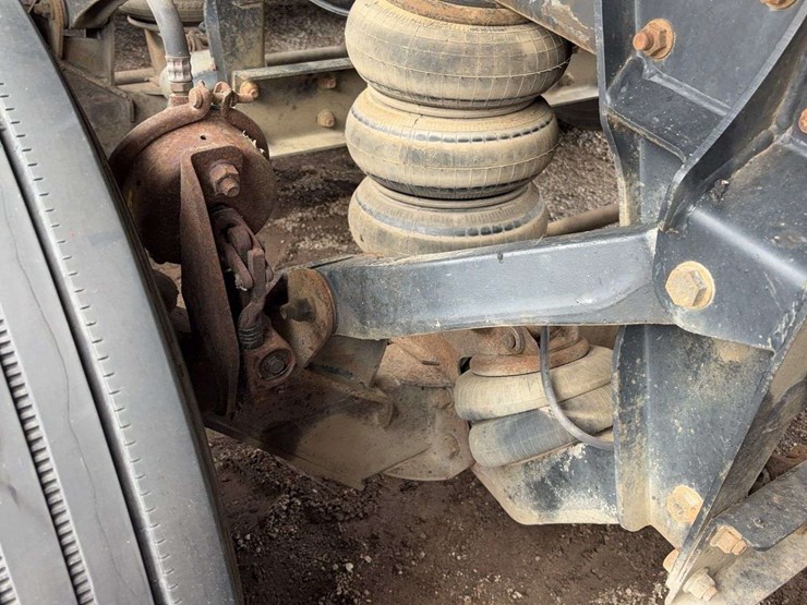 2016-kenworth-t880-image-25