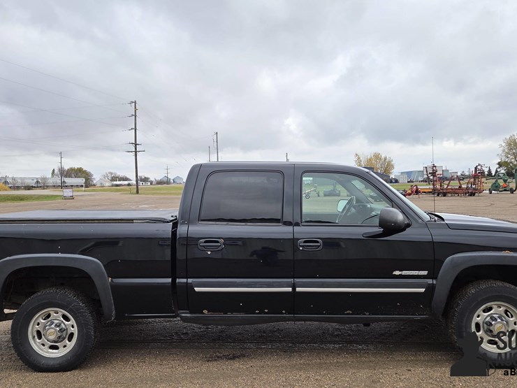 2003-chevrolet-1500hd-ls-4x4-pickup-truck-image-4