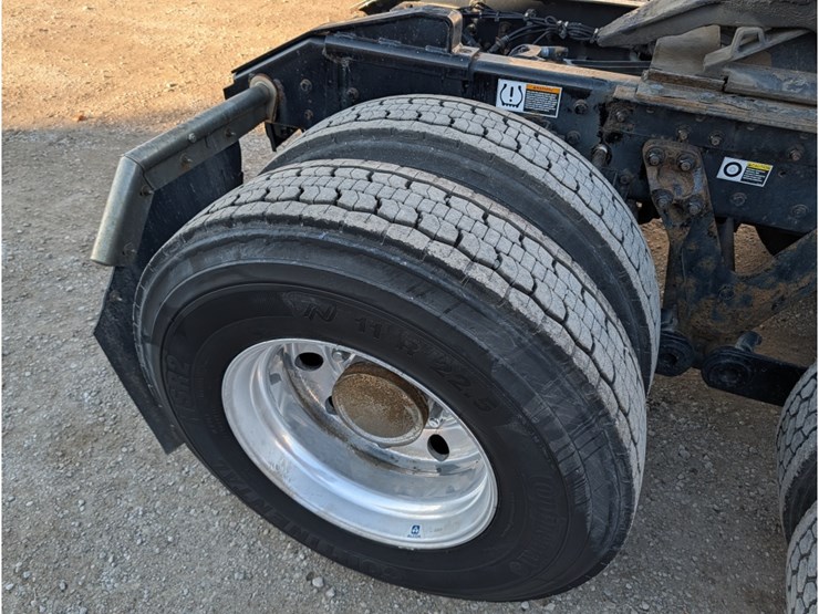 2020-kenworth-t680-image-7