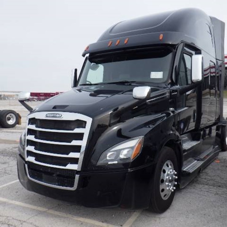 2021 FREIGHTLINER CASCADIA 126