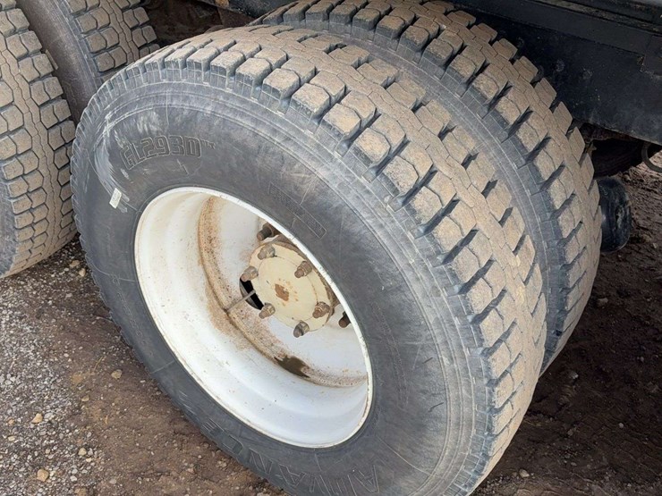 1999-mack-cl713-image-9