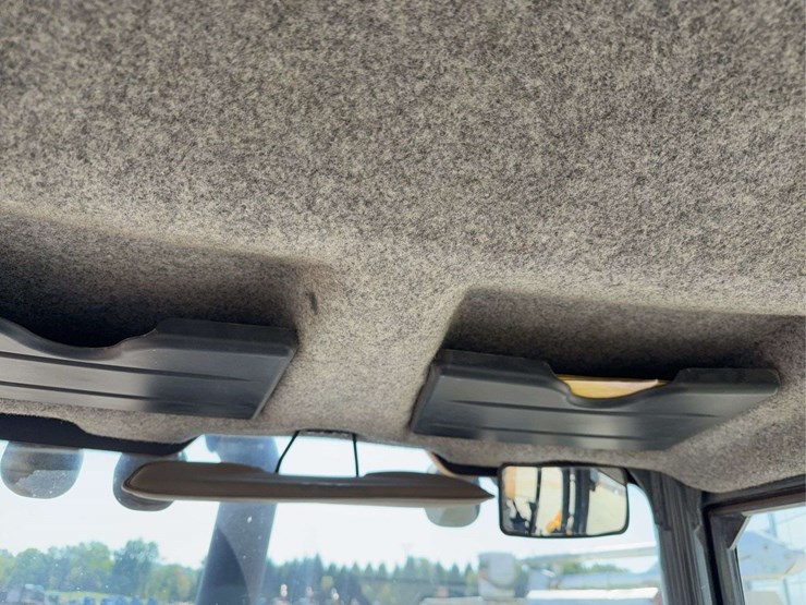 2012-deere-310k-image-43