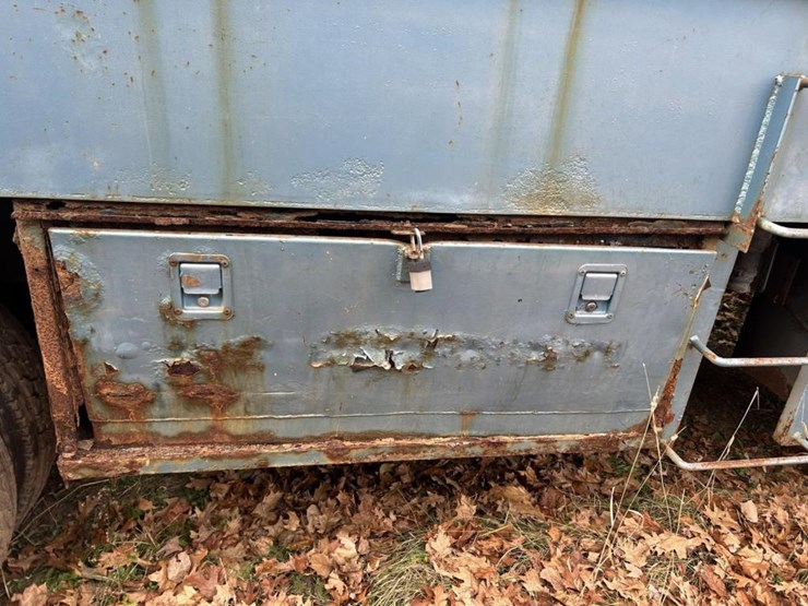 #1427-•-1989-autocar-flatbed-truck-image-13