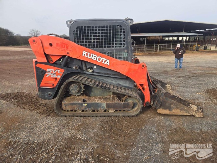 kubota-svl-75-2-skid-steer-image-4
