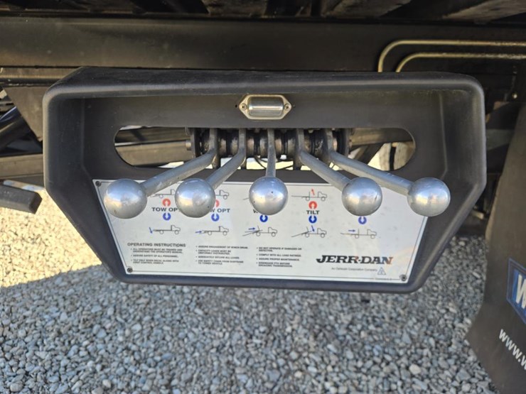 2022-international-mv607-image-24