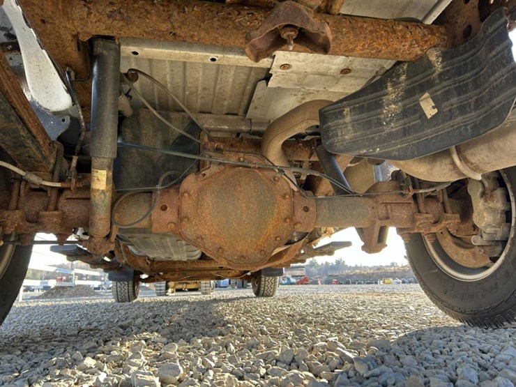 2015-chevrolet-silverado-2500hd-image-83