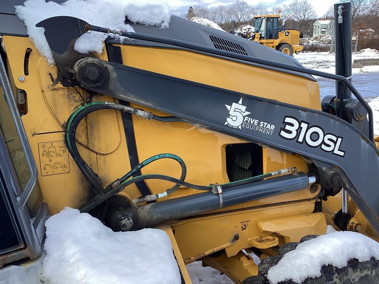 2020-john-deere-310-image-6