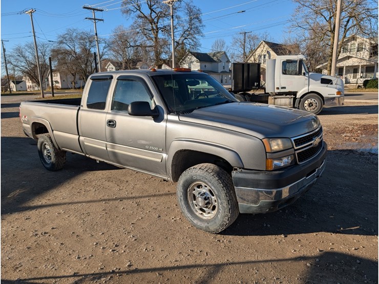 2007-chevrolet-2500-image-3