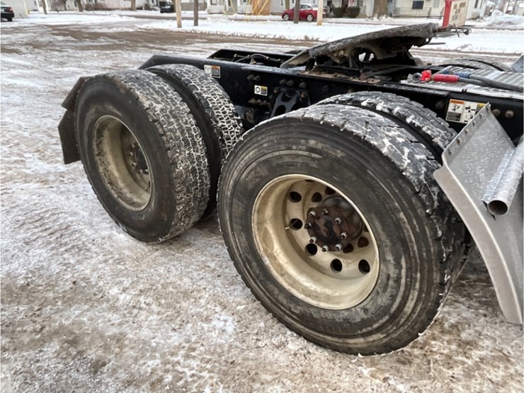 2019-kenworth-t880-image-9