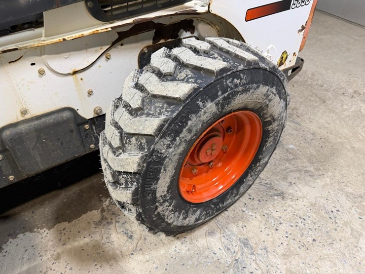 2014-bobcat-s850-image-13