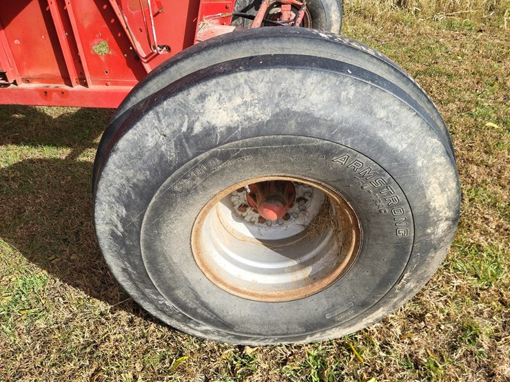 massey-ferguson-750-image-22