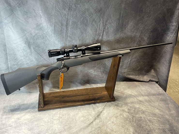 #2299-•-weatherby-vanguard-243-win-bolt-action-rifle,-sn:-vb131892-image-1