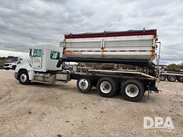 freightliner-fld112-image-14