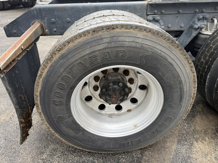 2003-kenworth-t800-image-67