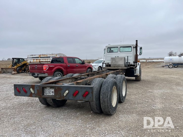 freightliner-fl80-image-9