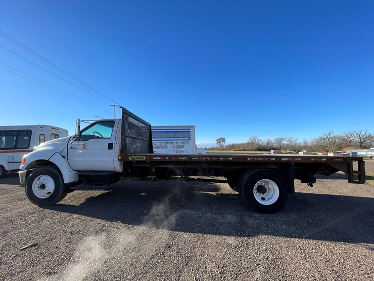 2007-ford-f750-xl-image-8