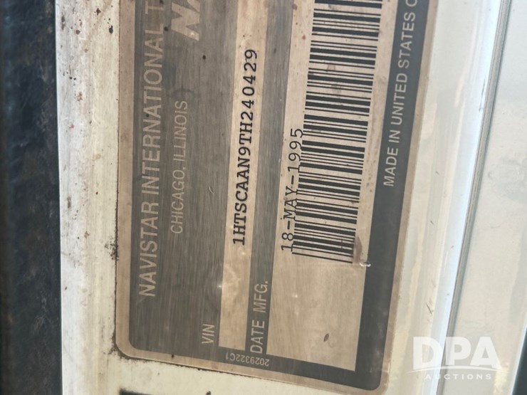 international-4700-image-44