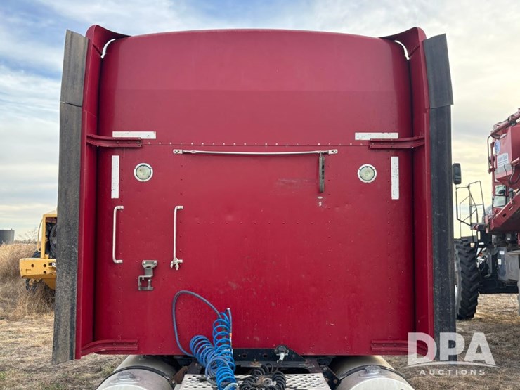 2014-kenworth-t660-image-30