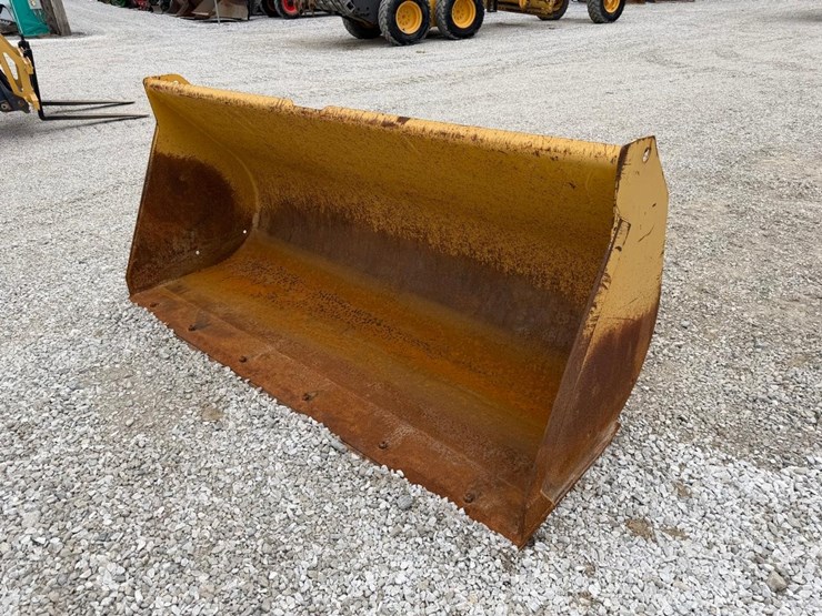 2020-deere-344l-image-2