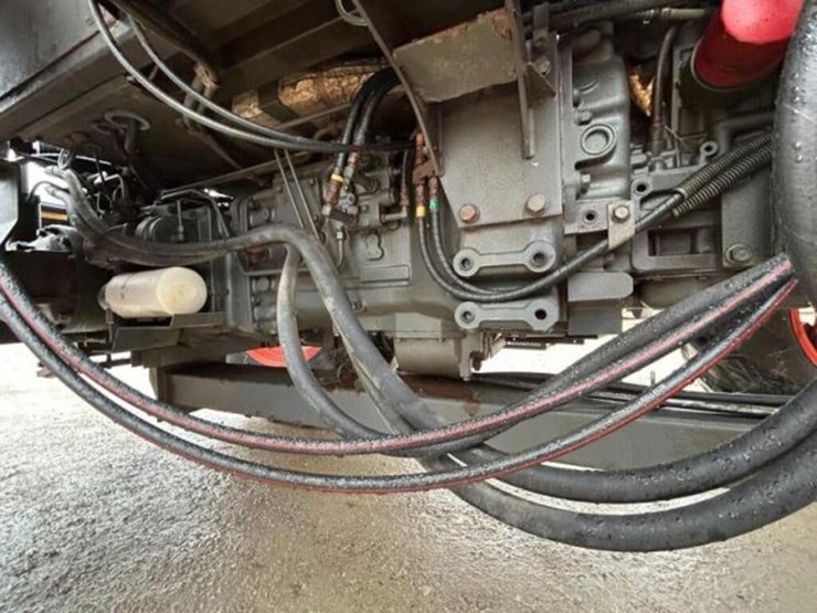 2012-kubota-m110gx-image-42