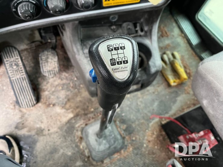 kenworth-t800-image-63