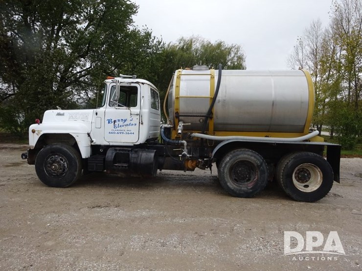 mack-r686st-image-37