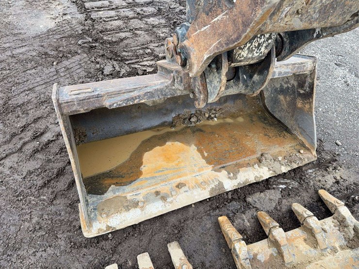 2020-bobcat-e42-image-59