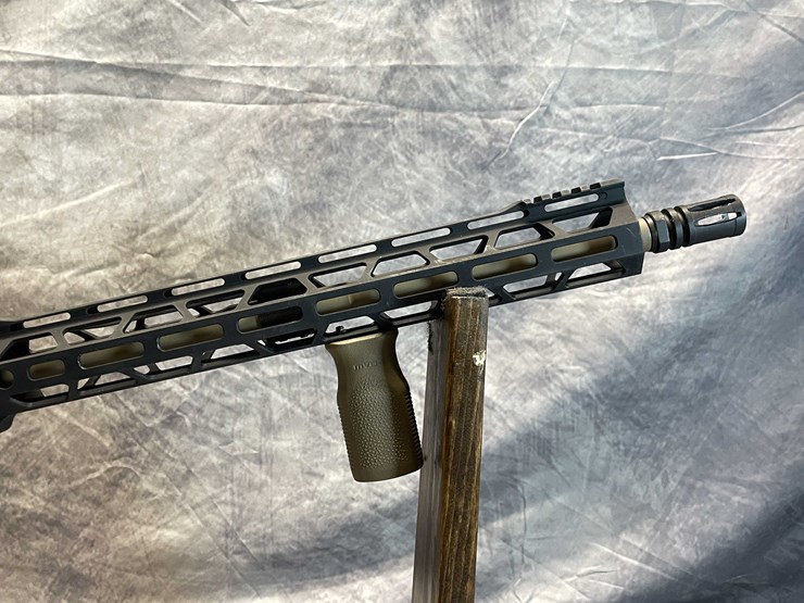 #2354-•-diamondback-db15-556nato-semi-auto-rifle,-sn:-db2652086-image-4