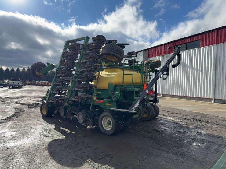 2011-john-deere-1990-image-4