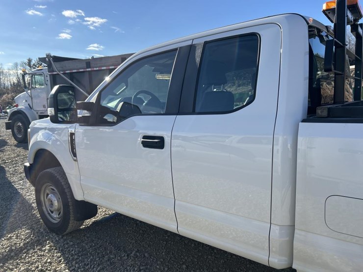 2017-ford-f250-image-17