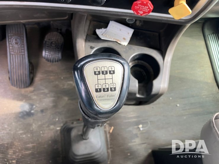 kenworth-t800-image-15