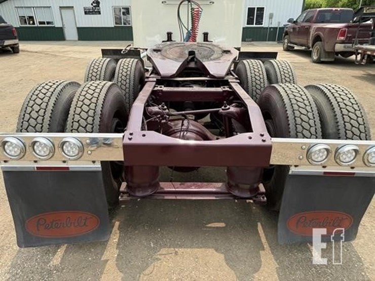 2002-peterbilt-379-image-6