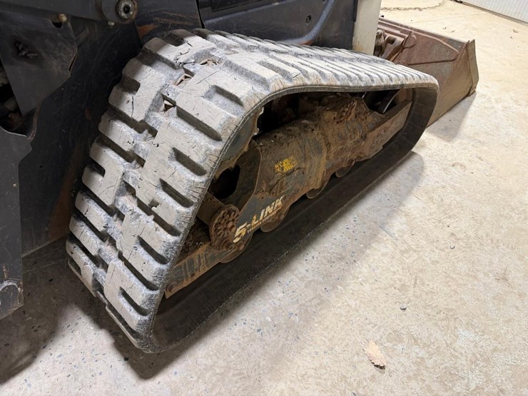 2022-bobcat-t76-image-18