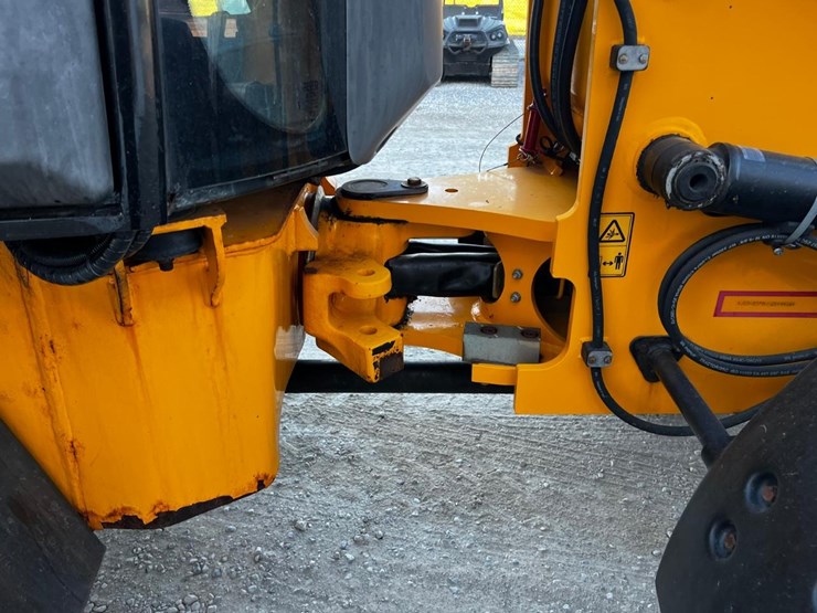 2018-jcb-409-image-18