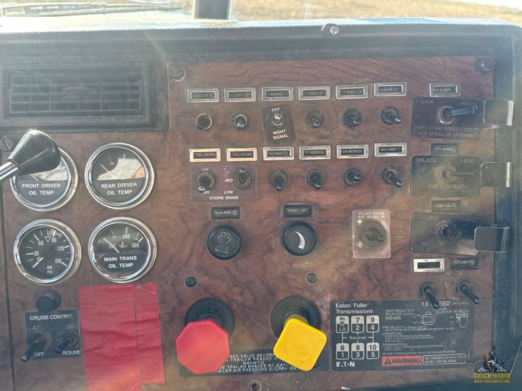 1996-peterbilt-379-image-20